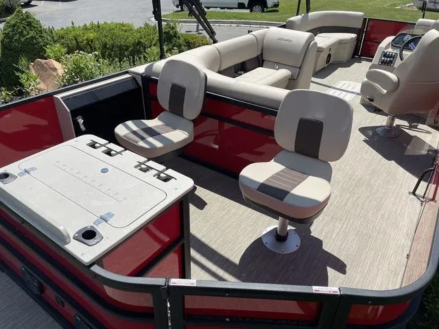 Slide: The Image of Bentley Pontoons Fish 243 (Sport3) 2023 - 7