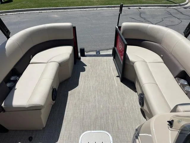 Slide: The Image of Bentley Pontoons Fish 243 (Sport3) 2023 - 9