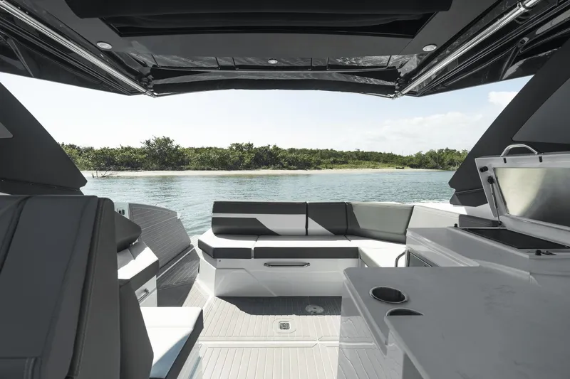 Slide: The Image of Cruisers 38 GLS Outboard 2024 - 23