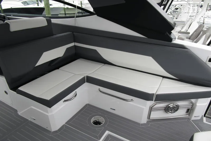 Slide: The Image of Cruisers 38 GLS Outboard 2024 - 45