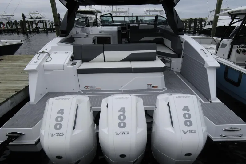 Slide: The Image of Cruisers 38 GLS Outboard 2024 - 48