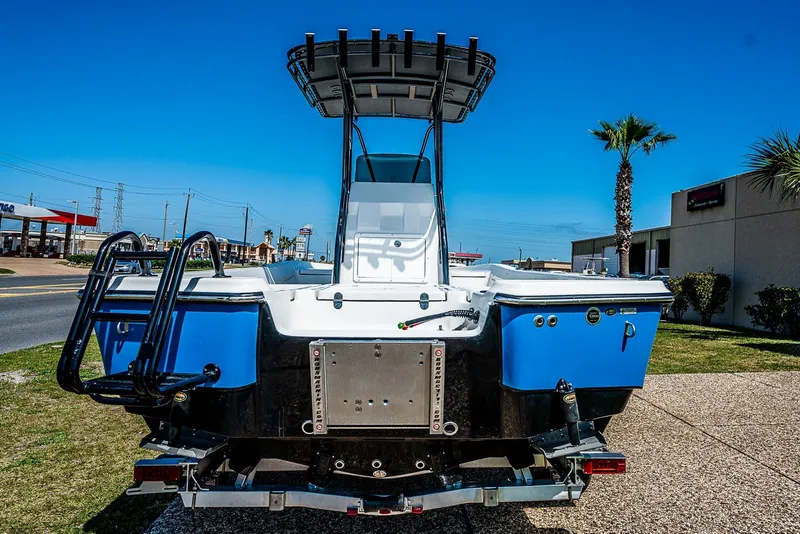Slide: The Image of 2021 Catalyst 2300 BAY boat on trailer, rear view. - 4