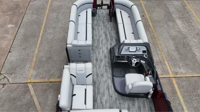 Slide: The Image of Crest Classic Platinum 240 SLS 2023 - 10