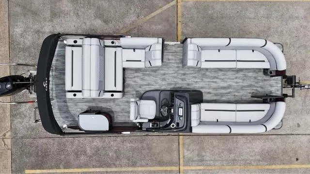 Slide: The Image of Crest Classic Platinum 240 SLS 2023 - 11