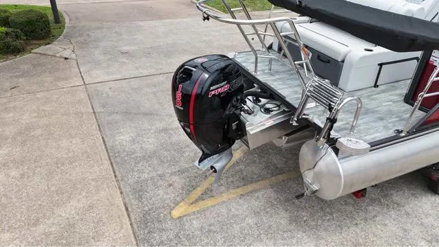 Slide: The Image of Crest Classic Platinum 240 SLS 2023 - 4