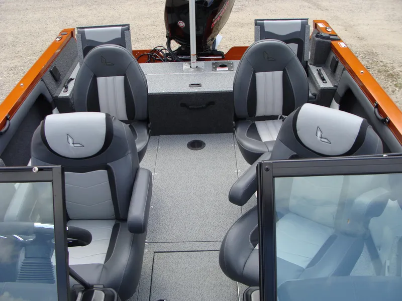 Slide: The Image of Lowe FS 1900 2023 - 2