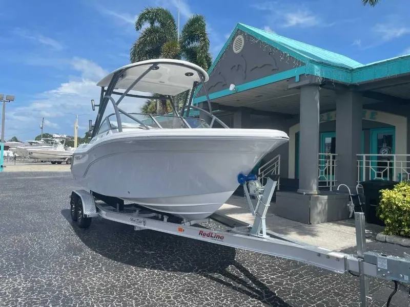 Slide: The Image of Sea Fox 228 Traveler 2024 - 11