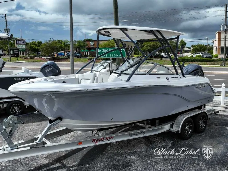 Slide: The Image of Sea Fox 228 Traveler 2024 - 13