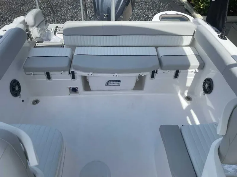 Slide: The Image of Sea Fox 228 Traveler 2024 - 2