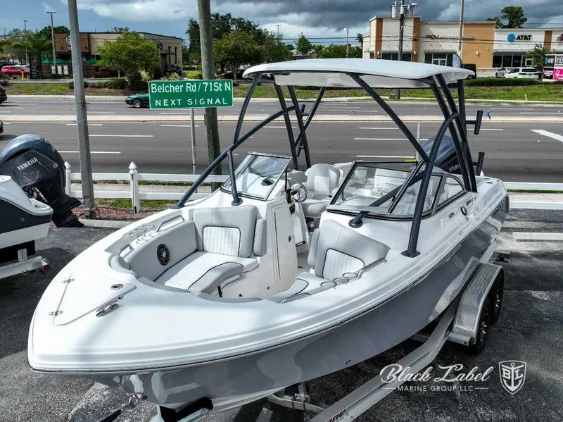 Slide: The Image of Sea Fox 228 Traveler 2024 - 20