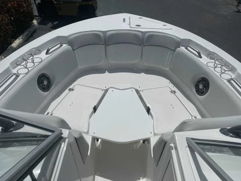 Slide: The Image of Sea Fox 228 Traveler 2024 - 8