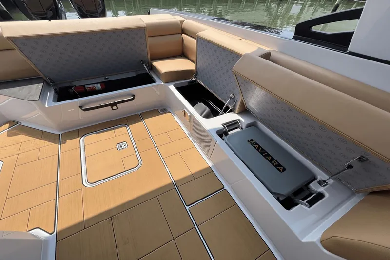 Slide: The Image of Aviara AV32 Outboard 2024 - 50