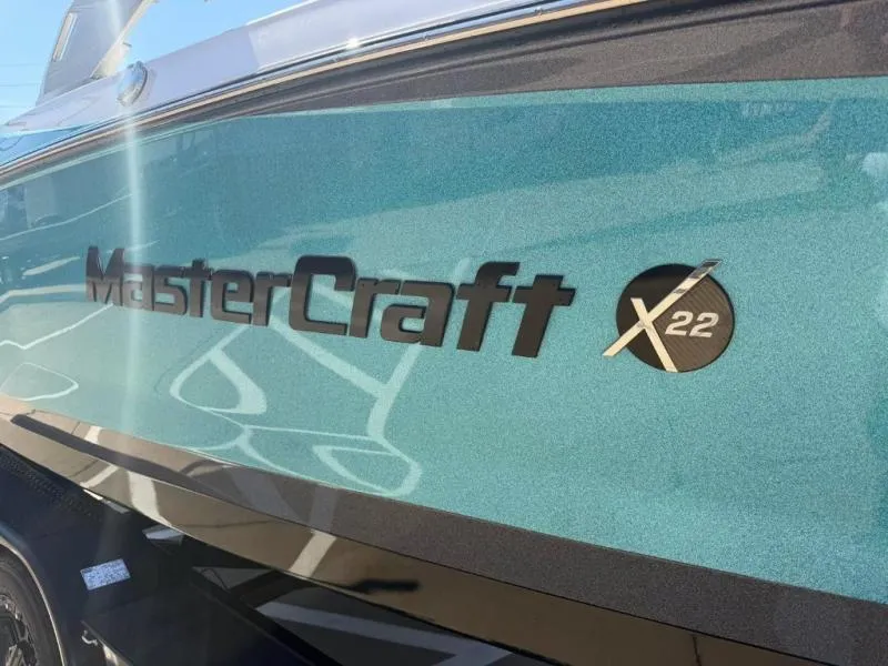 Slide: The Image of MasterCraft X22 2019 - 9