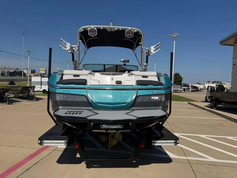 Slide: The Image of MasterCraft X22 2019 - 4