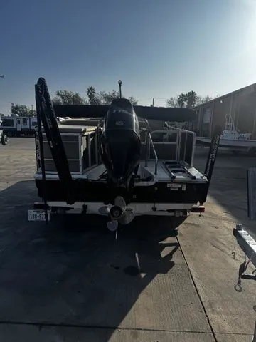 Slide: The Image of Hurricane FD2260F 2023 - 4