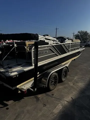 Slide: The Image of Hurricane FD2260F 2023 - 5