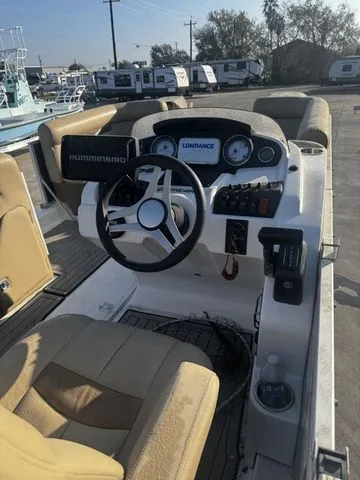 Slide: The Image of Hurricane FD2260F 2023 - 7