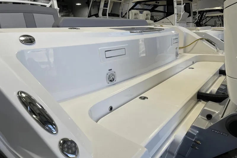 Slide: The Image of Boston Whaler 380 Outrage 2024 - 18