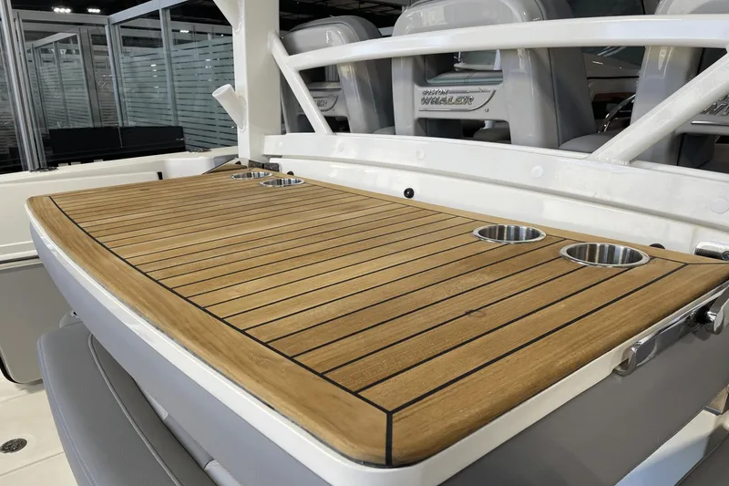 Slide: The Image of Boston Whaler 380 Outrage 2024 - 30