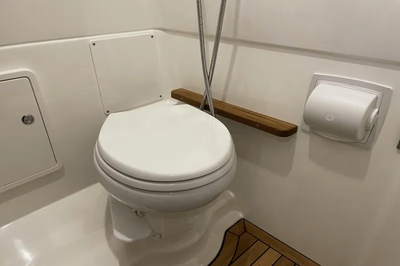 Slide: The Image of Boston Whaler 380 Outrage 2024 - 68