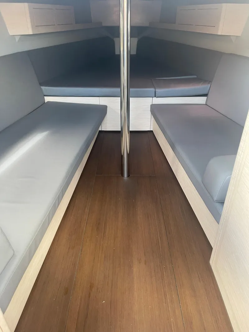 Slide: The Image of Saffier 33 Life 2026 - 11