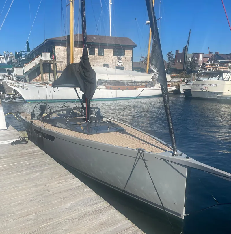 Slide: The Image of Saffier 33 Life 2026 - 12