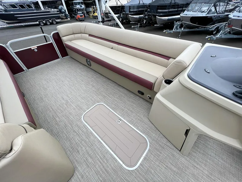 Slide: The Image of Godfrey SW 2486 SFL 2023 - 6