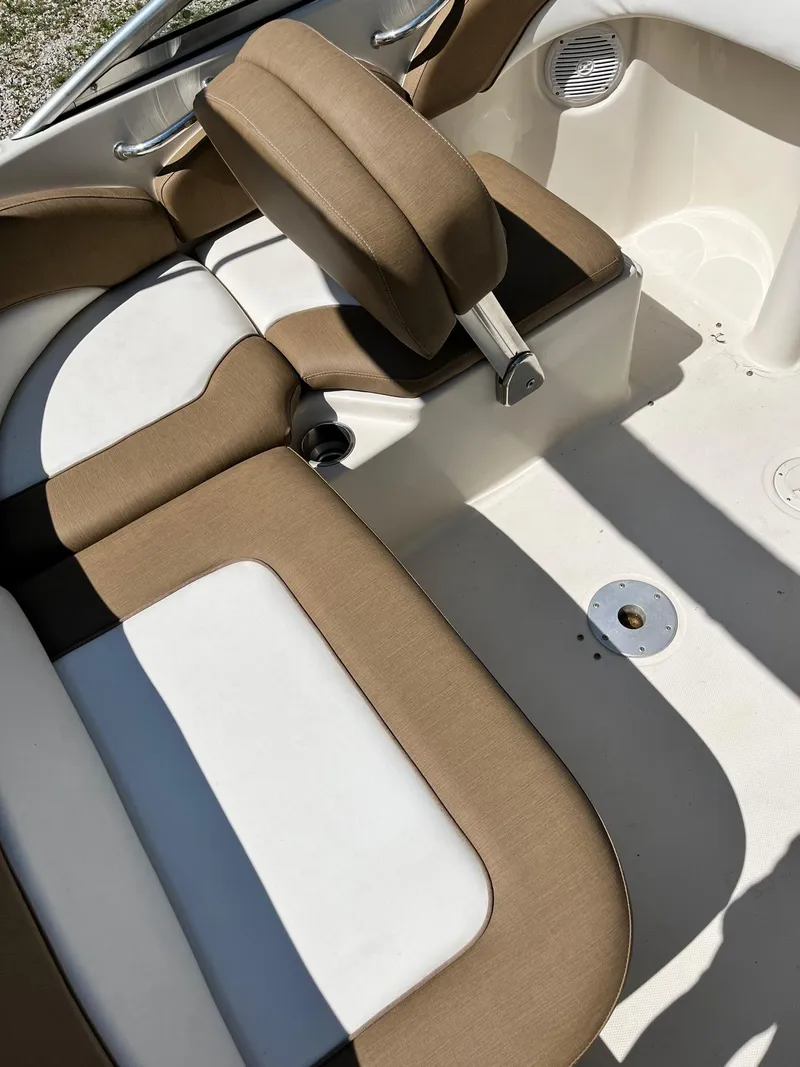 Slide: The Image of Sea Ray 200 Sundeck 2006 - 17