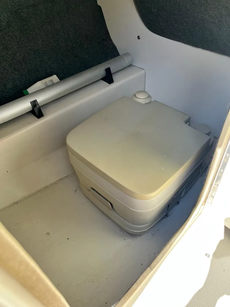 Slide: The Image of Sea Ray 200 Sundeck 2006 - 19