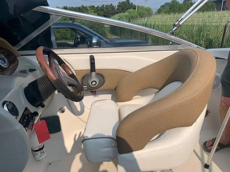 Slide: The Image of Sea Ray 200 Sundeck 2006 - 9