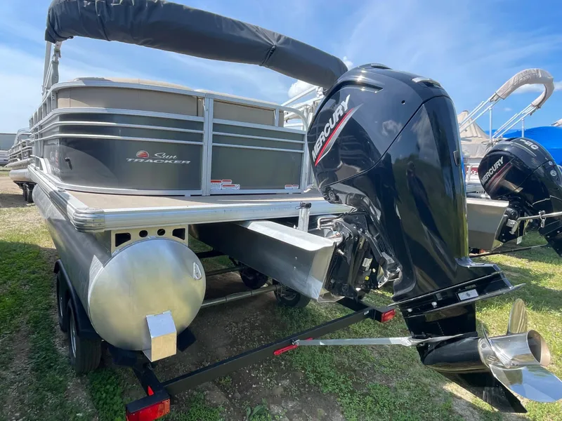 Slide: The Image of 2021 Sun Tracker Party Barge 20 DLX pontoon boat with Mercury outboard motor. - 3
