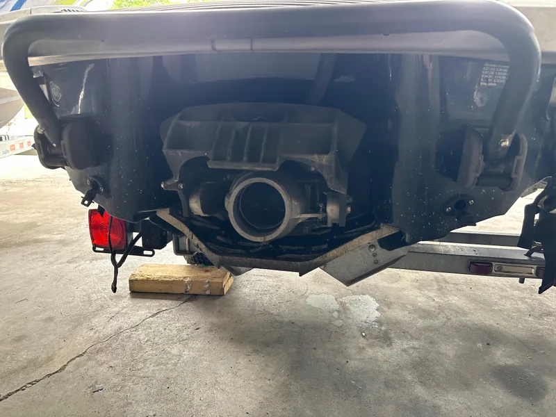 Slide: The Image of Rear view of a 2009 Yamaha WaveRunner FX Cruiser H/O on a trailer. - 16