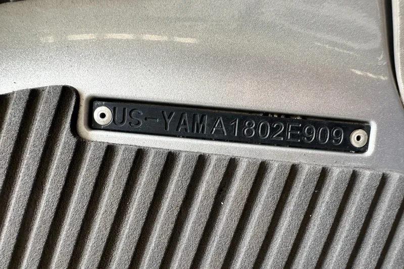 Slide: The Image of 2009 Yamaha WaveRunner FX Cruiser H/O serial number plate. - 17