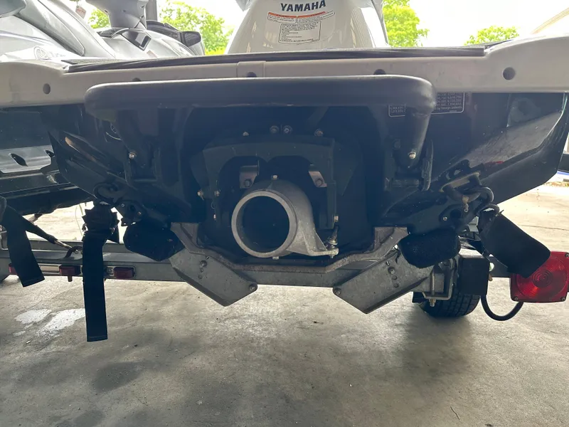 Slide: The Image of 2009 Yamaha WaveRunner FX Cruiser H/O rear view on trailer. - 27