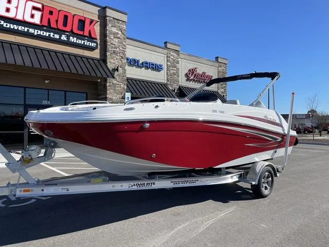 The Image of Hurricane SUNDECK SPORT 192 OB W/140HP 2023 - 1