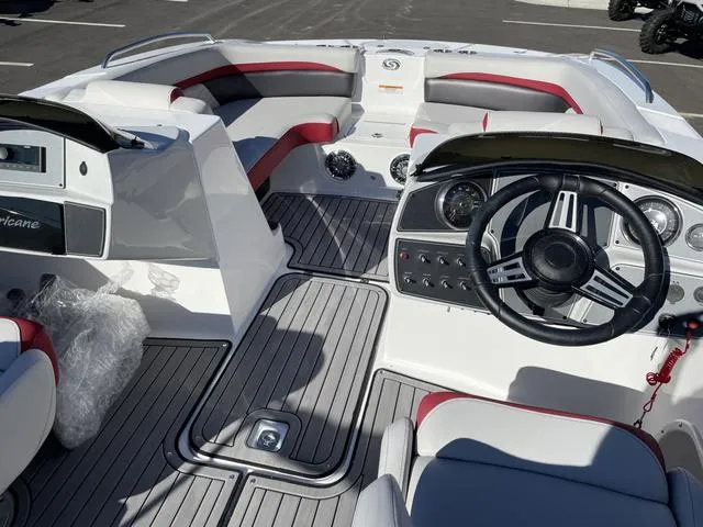 Slide: The Image of Hurricane SUNDECK SPORT 192 OB W/140HP 2023 - 10