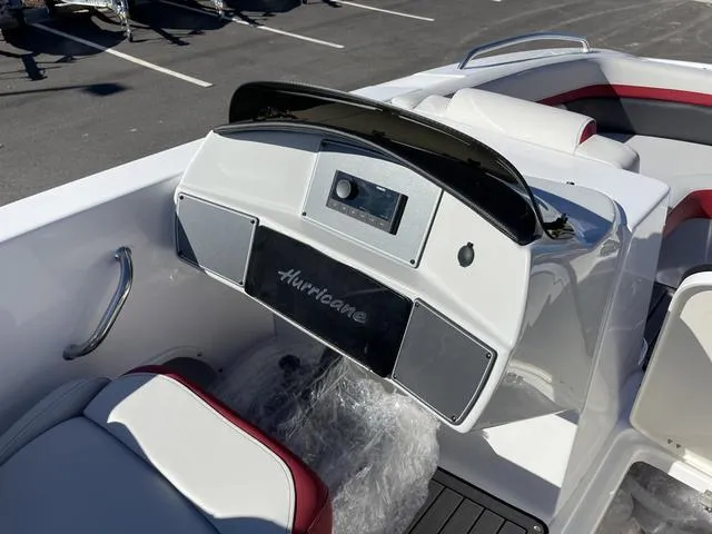 Slide: The Image of Hurricane SUNDECK SPORT 192 OB W/140HP 2023 - 13