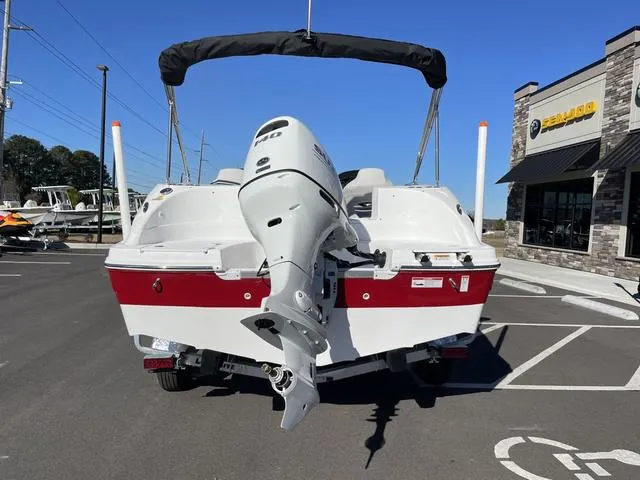 Slide: The Image of Hurricane SUNDECK SPORT 192 OB W/140HP 2023 - 4