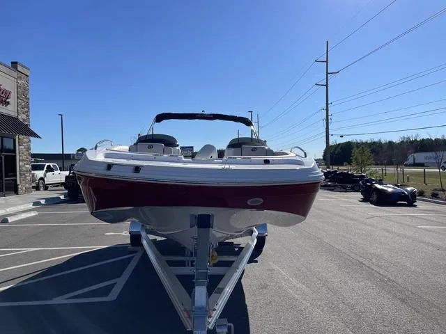 Slide: The Image of Hurricane SUNDECK SPORT 192 OB W/140HP 2023 - 8