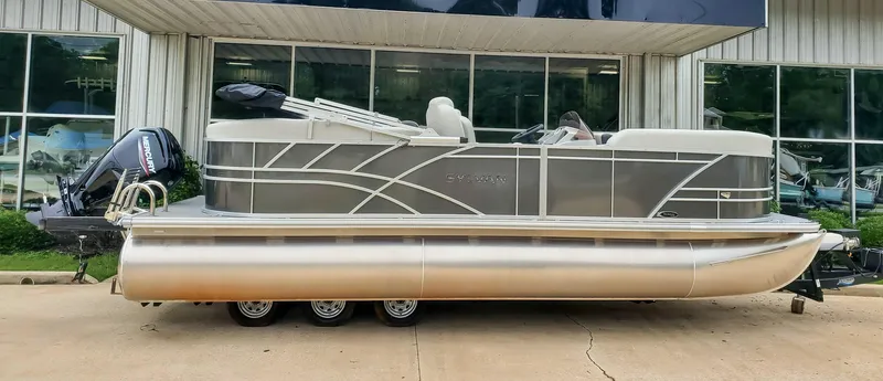 The Image of Sylvan Mirage 8522 LZ 2023 - 1