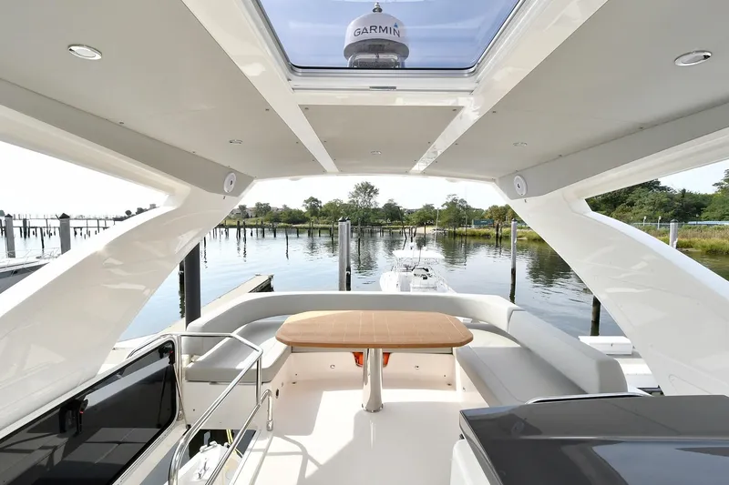 Slide: The Image of Flybridge - 17