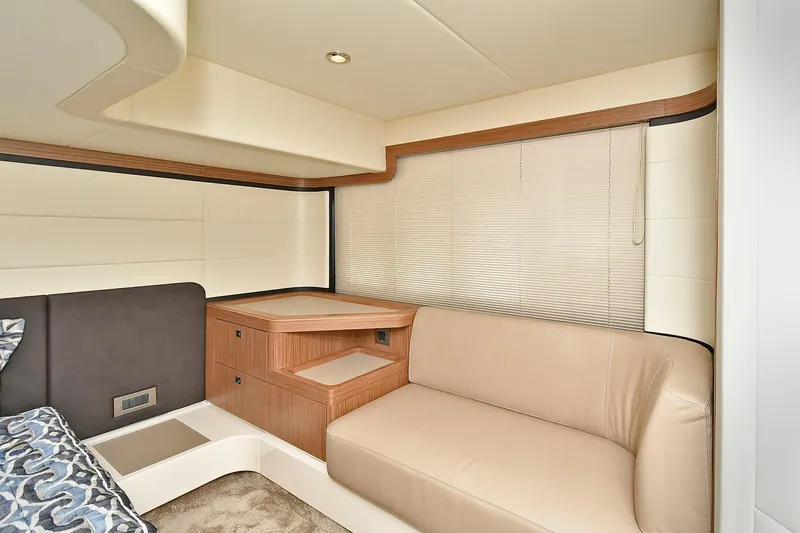 Slide: The Image of Master Settee - 48