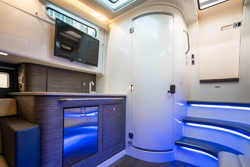 Slide: The Image of Boston Whaler 420 Outrage 2016 - 100