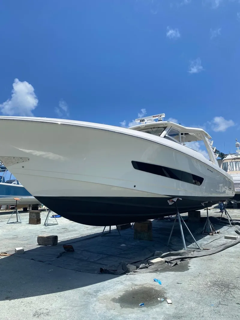 Slide: The Image of Boston Whaler 420 Outrage 2016 - 104