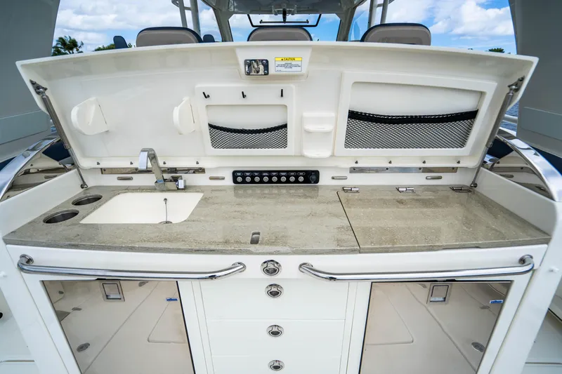 Slide: The Image of Boston Whaler 420 Outrage 2016 - 55