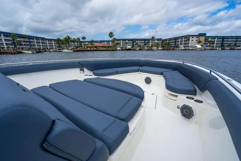 Slide: The Image of Boston Whaler 420 Outrage 2016 - 56