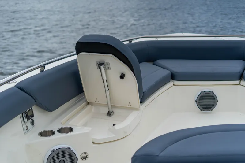 Slide: The Image of Boston Whaler 420 Outrage 2016 - 63