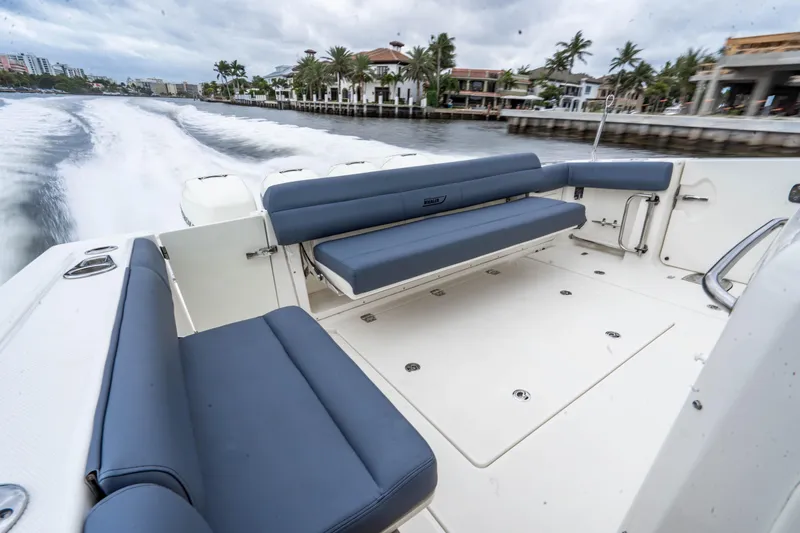 Slide: The Image of Boston Whaler 420 Outrage 2016 - 84