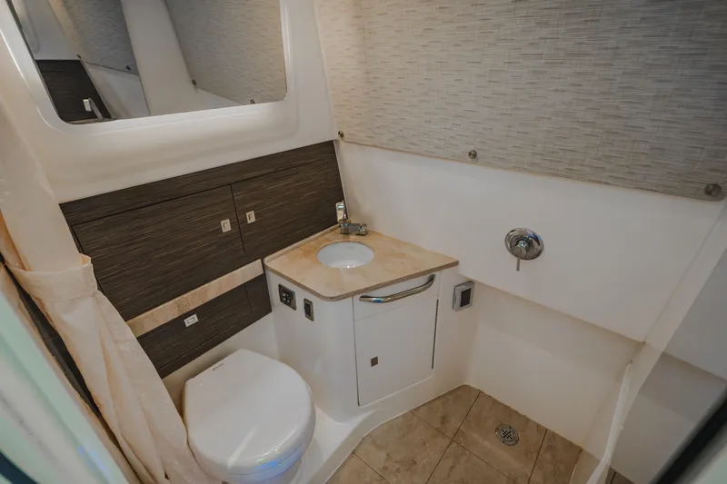 Slide: The Image of Boston Whaler 420 Outrage 2016 - 91