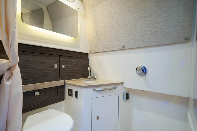 Slide: The Image of Boston Whaler 420 Outrage 2016 - 98